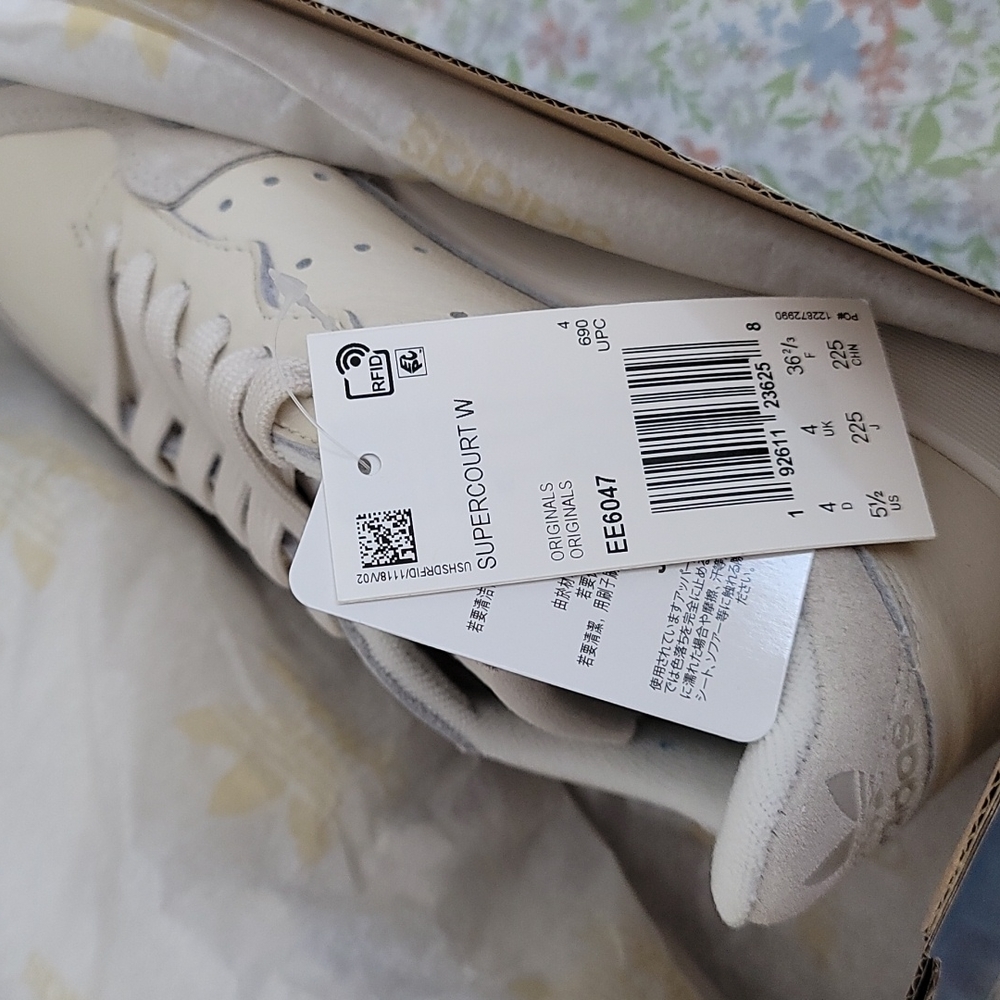 New Adidas Supercourt shoes Womens size 5.5